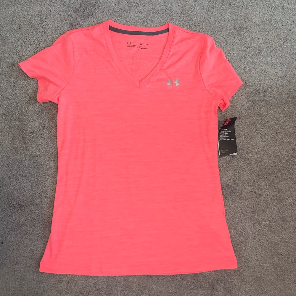 Neon pink women’s under armour t-shirt size small